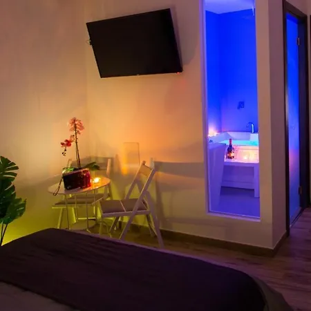 Etnea 208 Luxury Jacuzzi Suite Catania-2